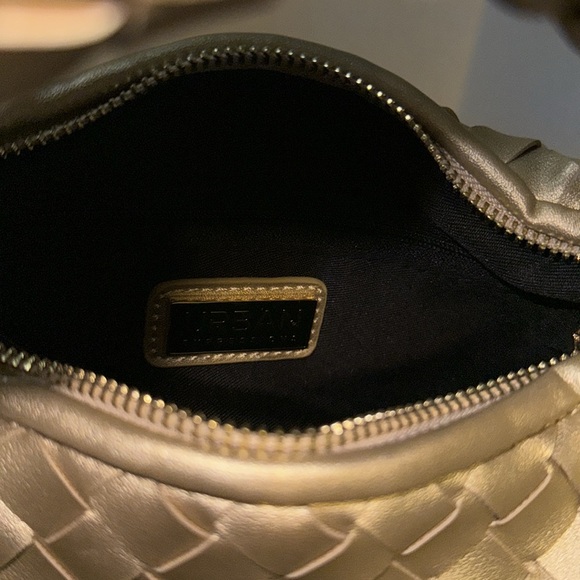 Urban Expressions Gold Tracy Woven Clutch Vegan Material Designer Inspired NWT - Picture 9 of 10